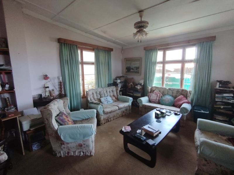 2 Bedroom 2 Bathroom Home With Separate 1 Bedroom Flatlet - Photo 8