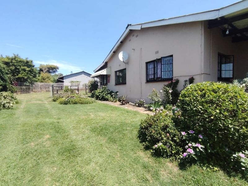 2 Bedroom 2 Bathroom Home With Separate 1 Bedroom Flatlet - Photo 7