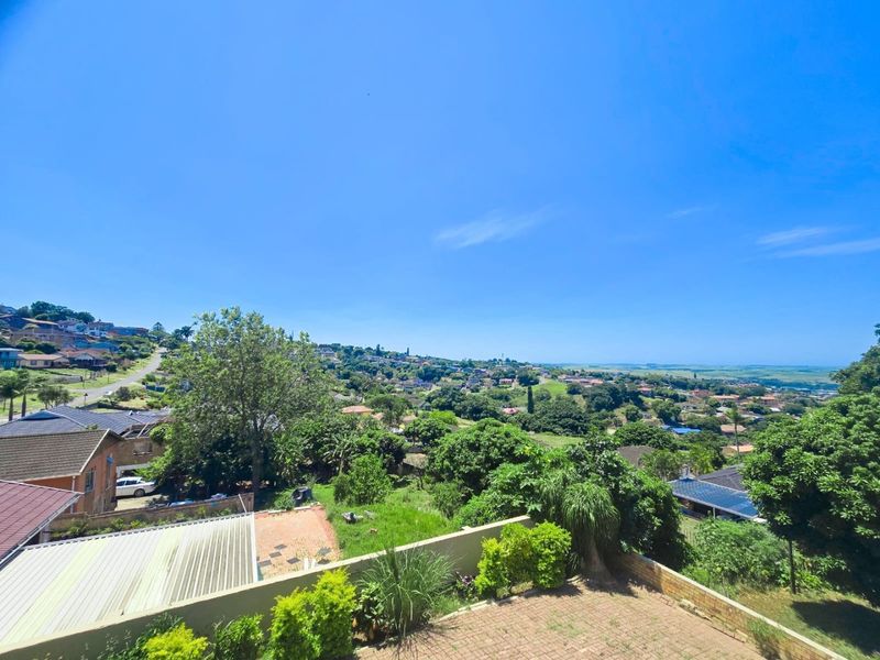 Flexible Family Living or Income-Generating Opportunity in Stanger Manor - Photo 9