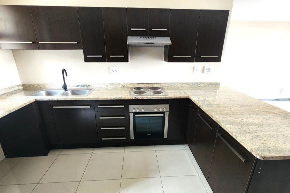 Secure & Affordable, Modern Apartment in Solheim Plus Carport, Lift & Gym - Photo 2