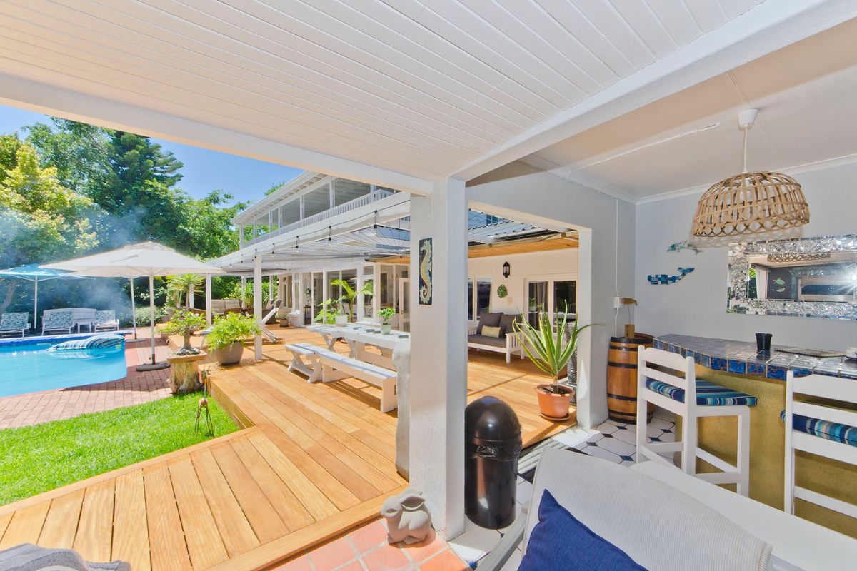 Leisure isle Family Home with Guest House options - Photo 2