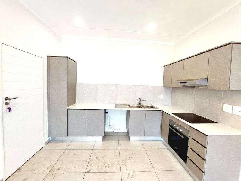 Modern 1-Bedroom Apartment – Starting from R898 275 - Photo 3