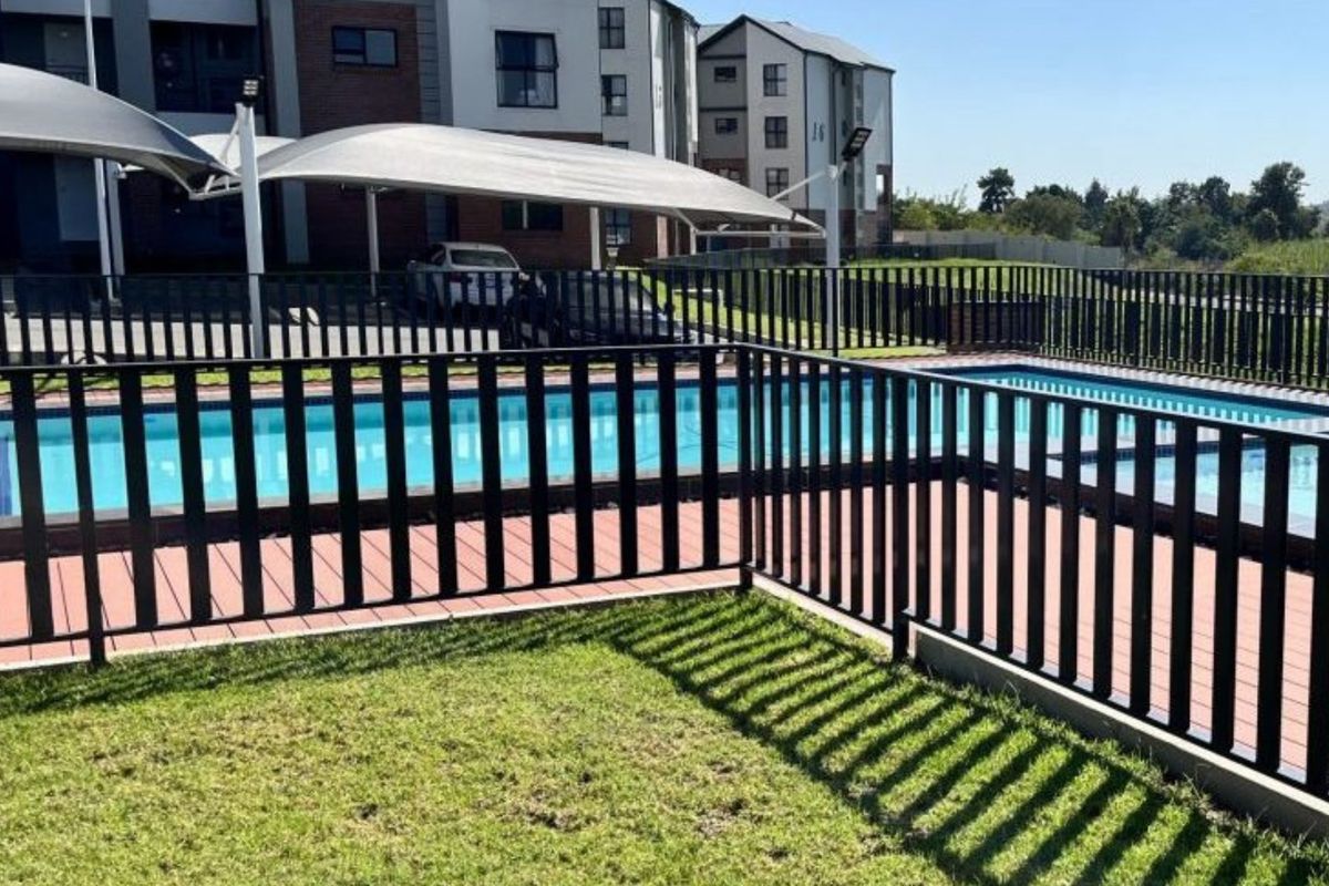 Sophisticated 2 Bed, 2 Bath Apartment – From R1 350 000 - Photo 3
