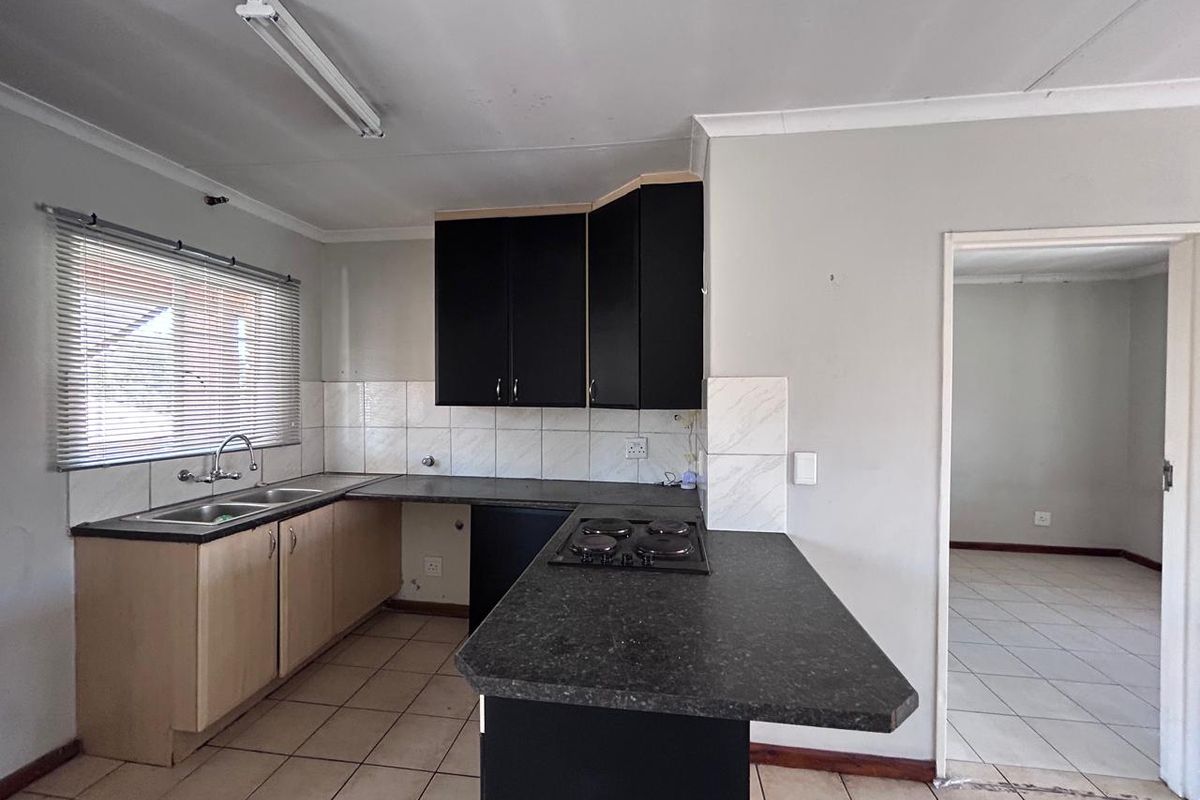 2 BEDROOMS 2 BATHROOMS - Photo 3