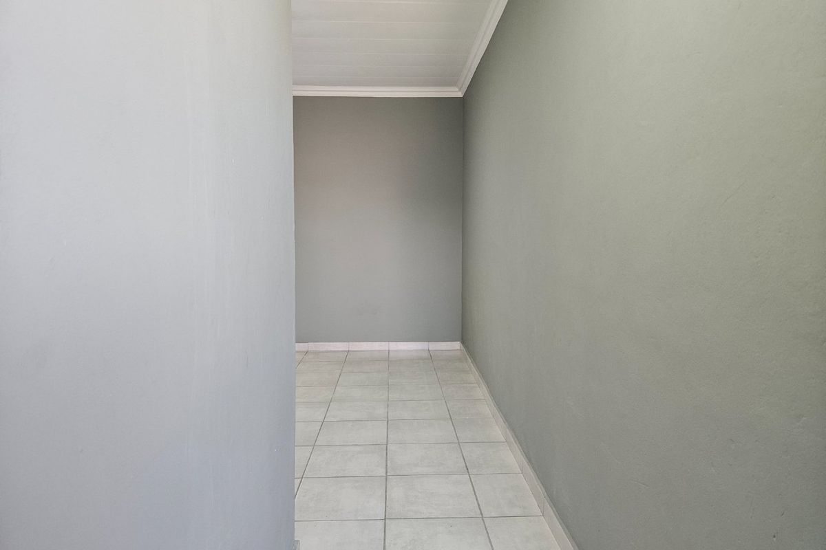 2 Bedroom Apartment for Sale - Photo 5