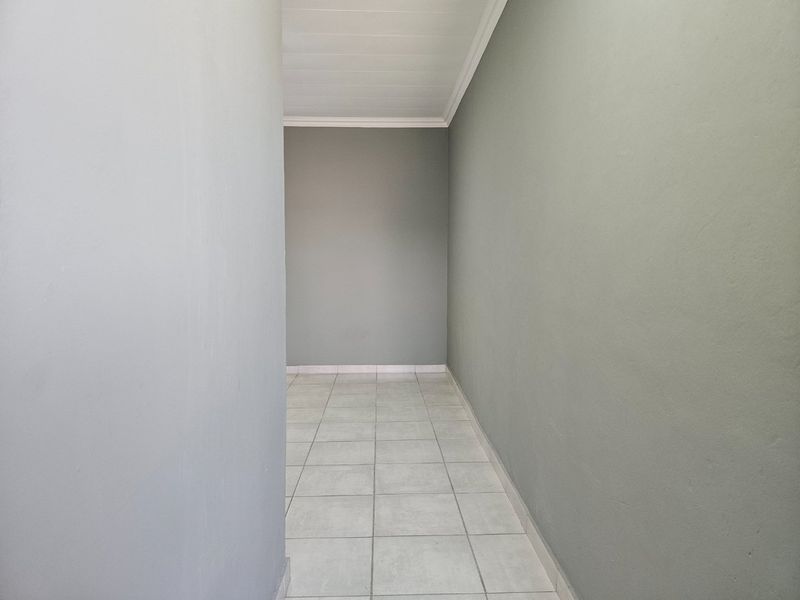 2 Bedroom Apartment for Sale - Photo 5