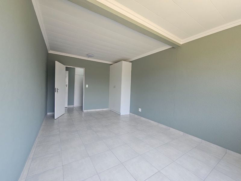 2 Bedroom Apartment for Sale - Photo 10