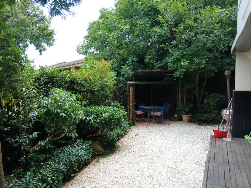 Cosy Garden Apartment Very Spacious 3x bed 2x bath and Jacuzzi in this lovely sought out Complex  - Photo 4