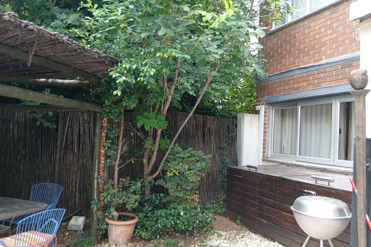 Cosy Garden Apartment Very Spacious 3x bed 2x bath and Jacuzzi in this lovely sought out Complex  - Photo 5