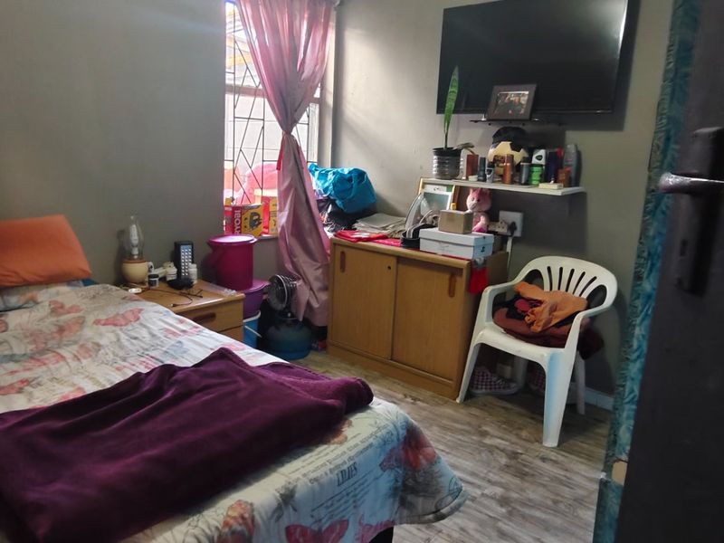 Free Standing, Corner Plot 4Bedroom House In Strandfontein  - Photo 9