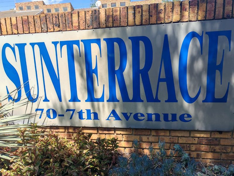 3 Bedroom Cluster For Sale in Edendale - Photo 2