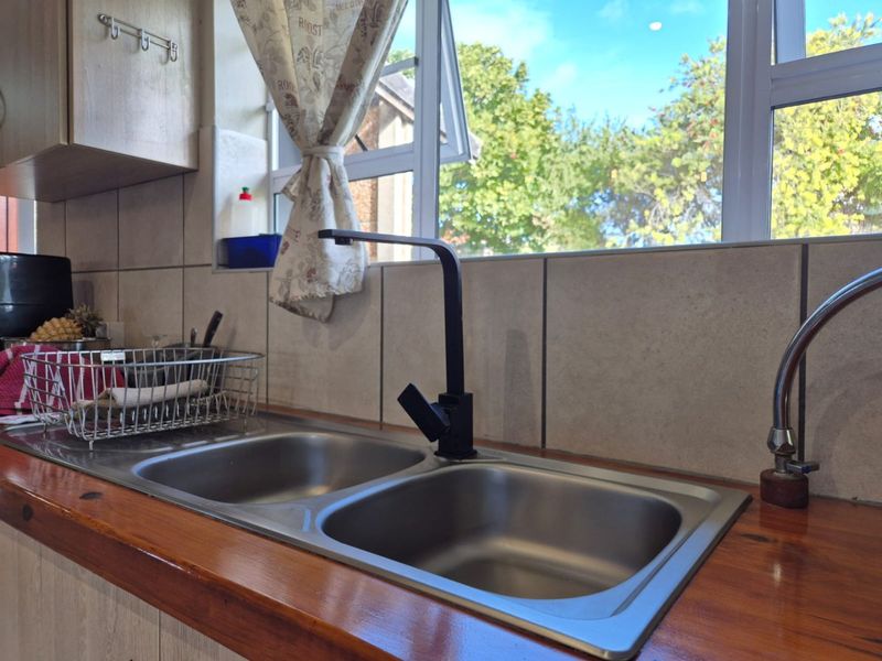 3 Bedroom House in Still Bay West - Photo 10