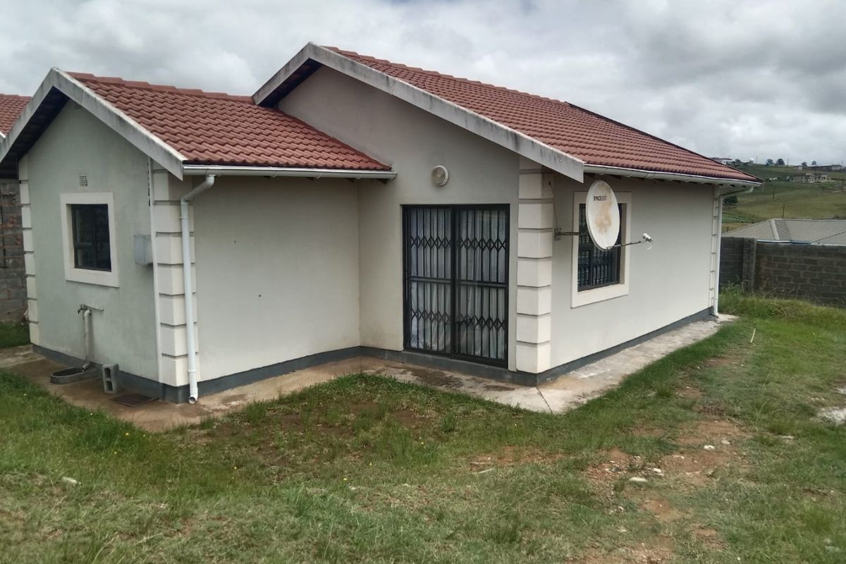 3 bedroom house for sale in Mthatha - Photo 2