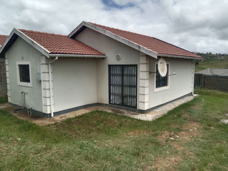 3 bedroom house for sale in Mthatha - Photo 2