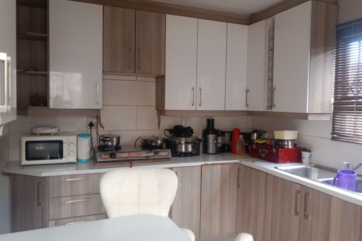 3 bedroom house for sale in Mthatha - Photo 4