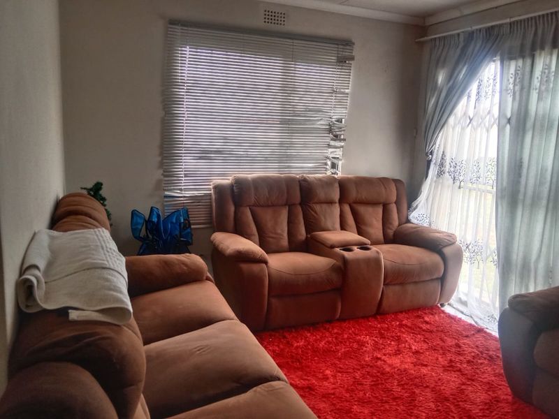 3 bedroom house for sale in Mthatha - Photo 9