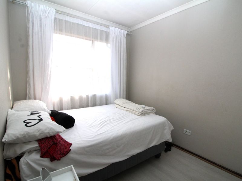 First Floor 3-Bedroom Apartment – For Sale - Photo 9