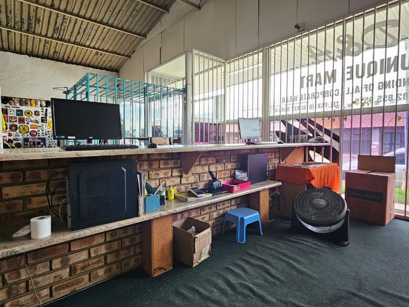 Established embroidery and printing factory. - Photo 4