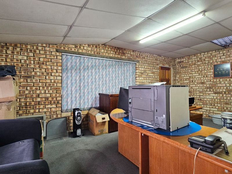 Established embroidery and printing factory. - Photo 8