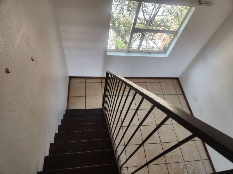 Compact and Comfortable Starter Home - Photo 2