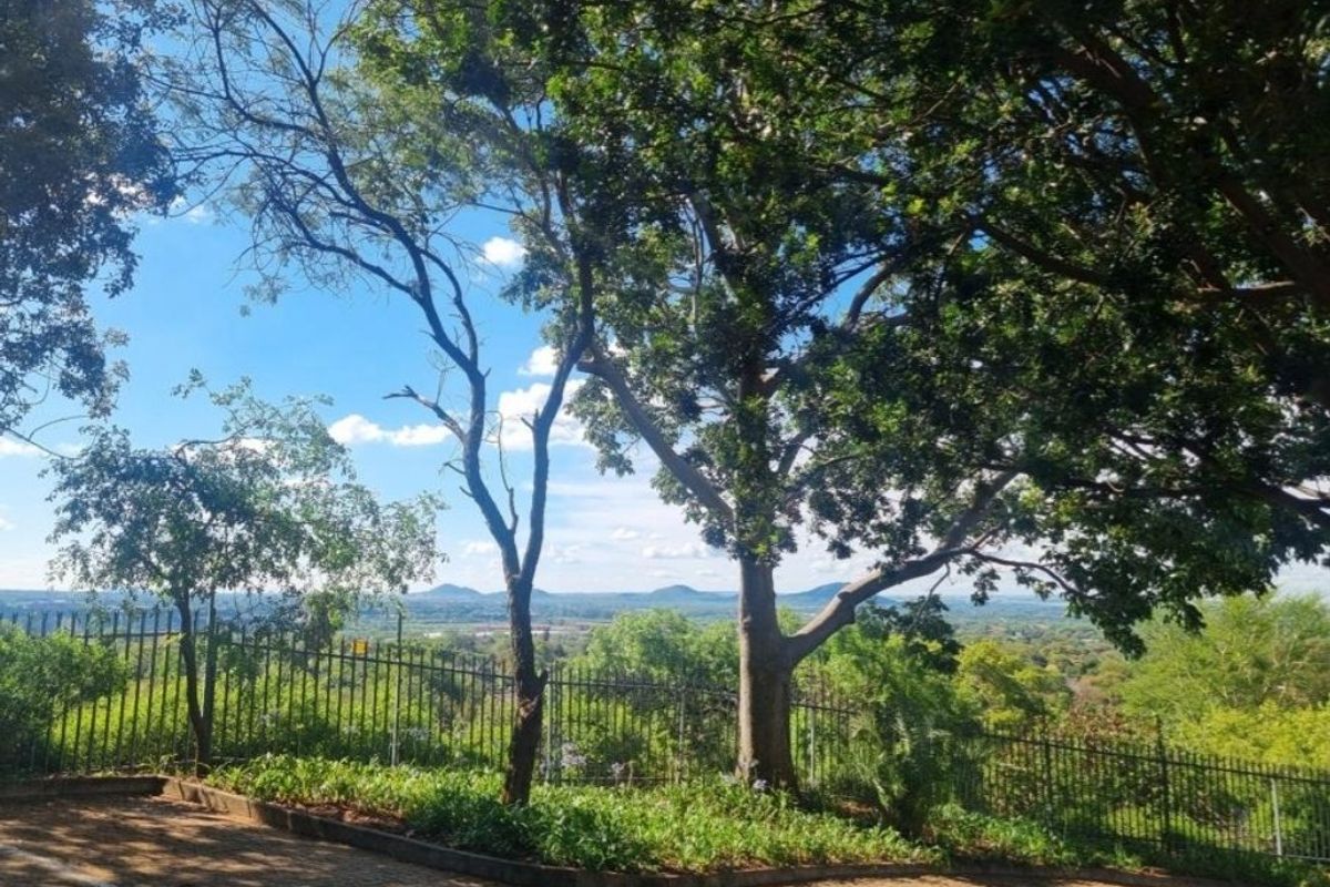 Modern Three-Storey Townhouse in Wonderboom - Photo 2