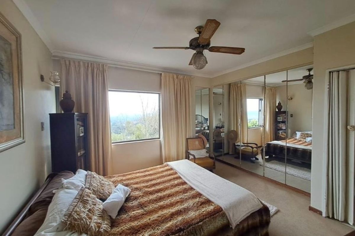 Modern Three-Storey Townhouse in Wonderboom - Photo 3