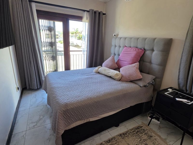 Modern Townhouse with Solar Backup - Photo 10