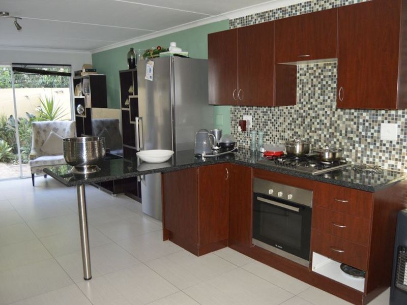 Well-Designed Family Home with Secure Parking - Photo 2