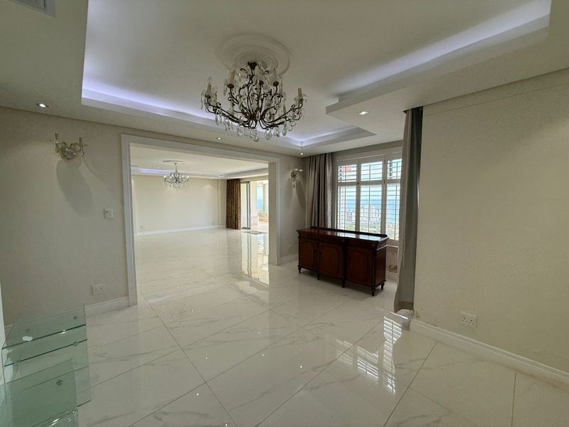 For Sale in Umhlanga, 3 Bedroom Penthouse with Teen pad.. - Photo 9