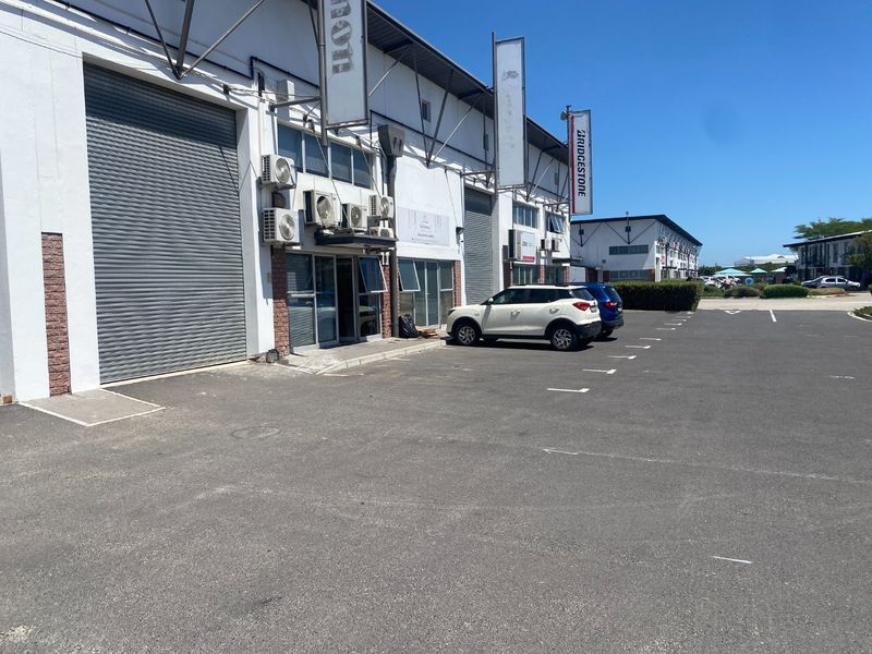 375m2 Industrial Space to Let  - Photo 9