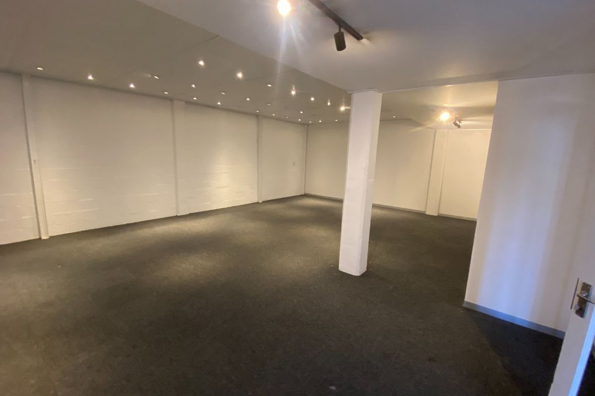 375m2 Industrial Space to Let  - Photo 4