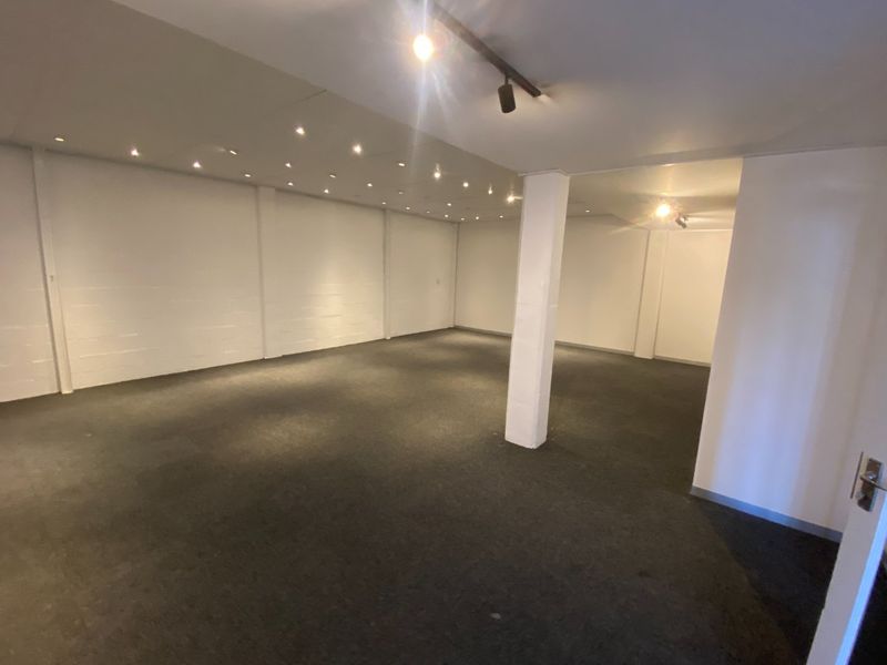 375m2 Industrial Space to Let  - Photo 4