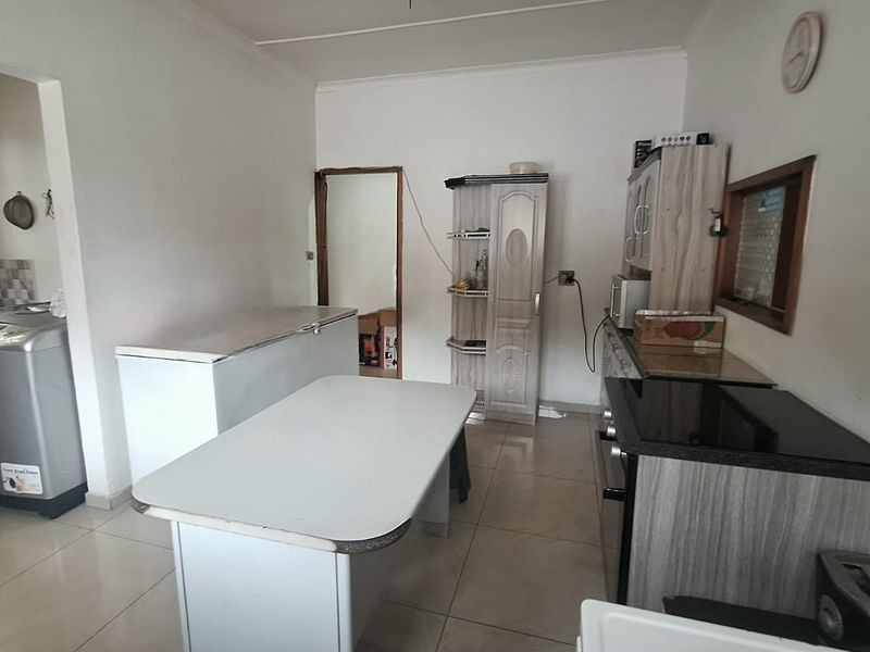 Prime Development Opportunity | Verulam Central CBD | Large 1183m2 Erf with Expansion and Income Potential - Photo 6