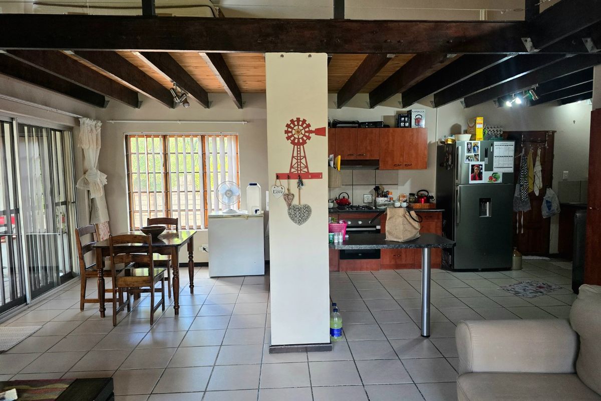 Charming 2-Bedroom Home with Loft in Sought-After Keidebees, Upington - Photo 5