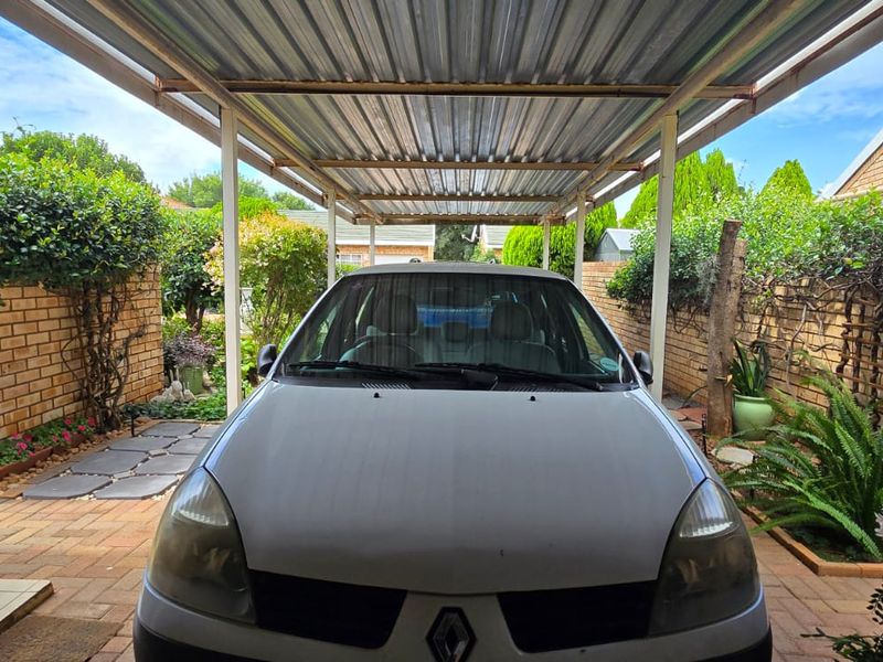 Move into this immaculate full-title unit situated in a secure and well-maintained complex - Photo 5