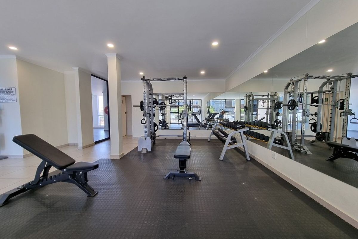 Ultra Luxurious, Skye Duplex,  3-Bedroom, 3.5-Bathroom Apartment - Photo 4