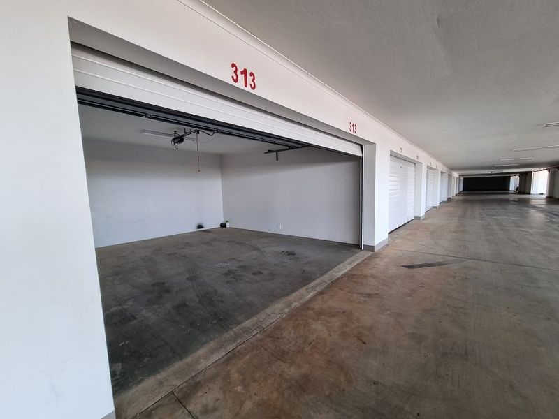 Ultra Luxurious, Skye Duplex,  3-Bedroom, 3.5-Bathroom Apartment - Photo 7