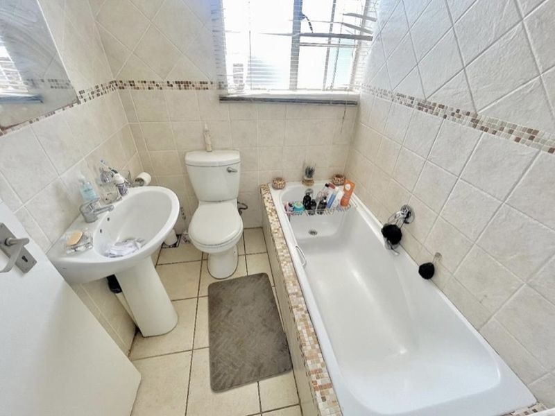 Nice townhouse for sale in a peaceful location  - Photo 5