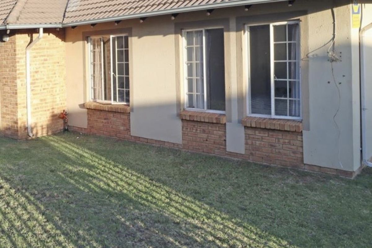 Nice townhouse for sale in a peaceful location  - Photo 2