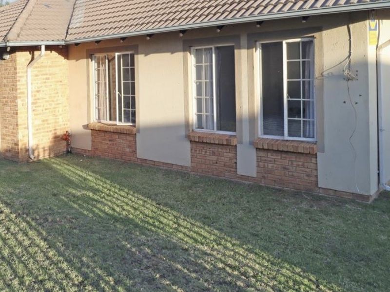 Nice townhouse for sale in a peaceful location  - Photo 2