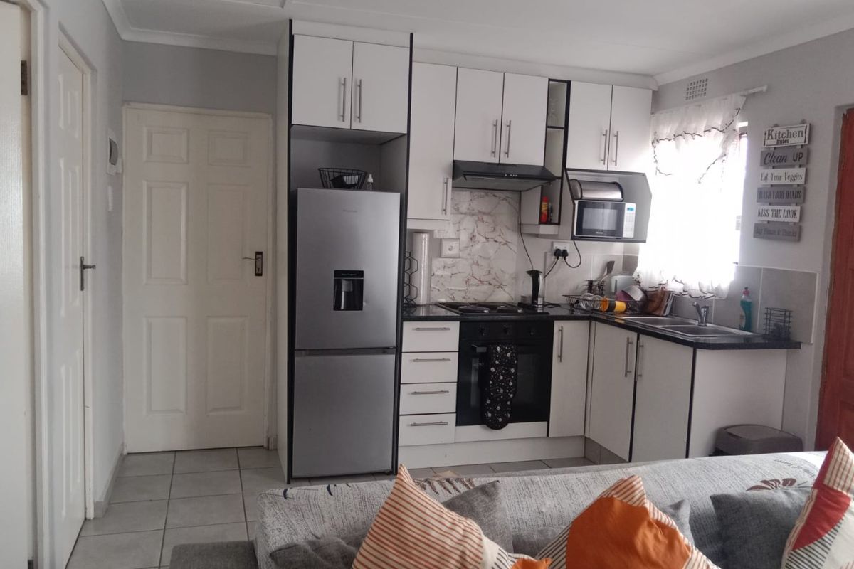 2 bedroom apartment for sale  - Photo 4