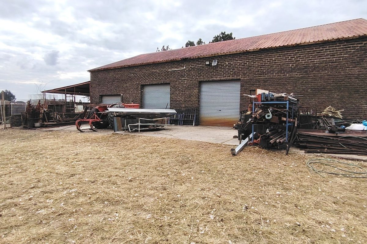 2.1 HA Farm in Buyscelia. - Photo 2