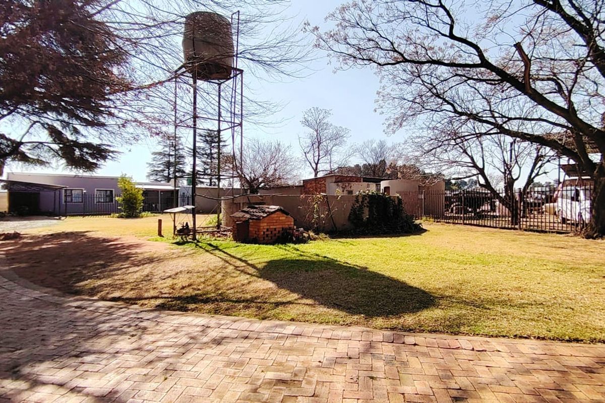 Ultimate Family Farmhouse with Flat, Solar, and Storage. - Photo 5