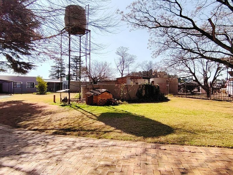 Ultimate Family Farmhouse with Flat, Solar, and Storage. - Photo 5