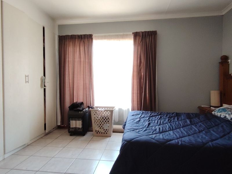 Facebrick Townhouse – Move-In Ready! - Photo 5