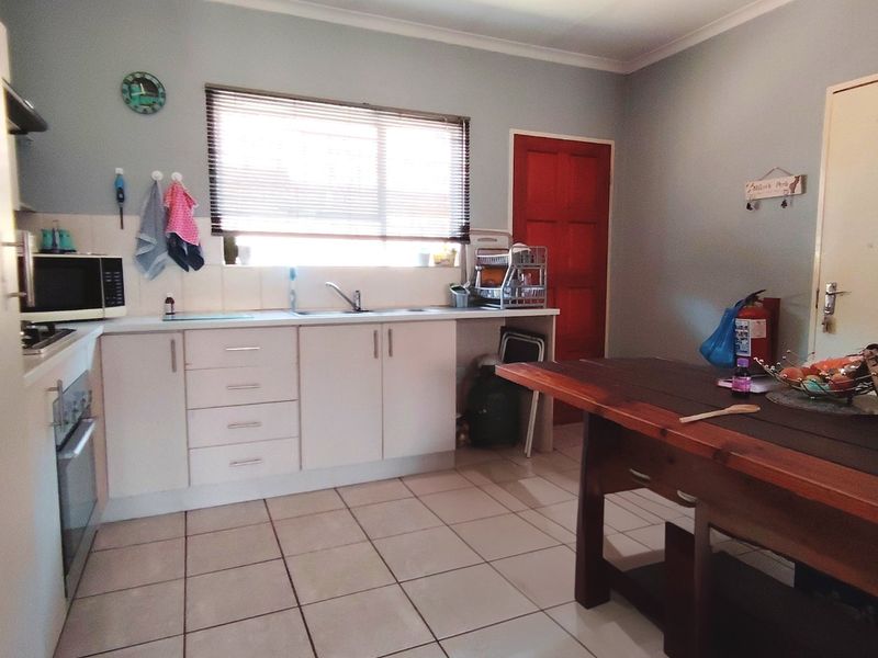 Facebrick Townhouse – Move-In Ready! - Photo 9