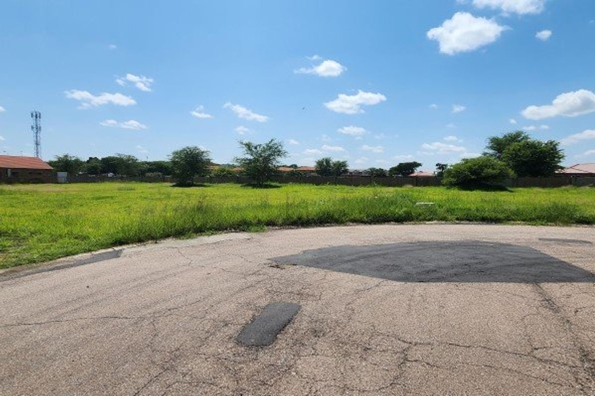 752m2 Vacant Land in Brits - Photo 3