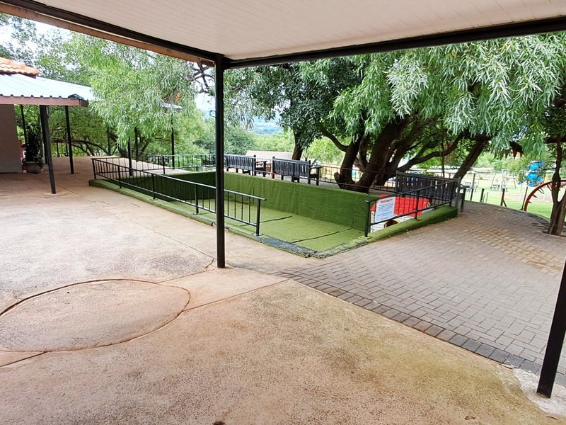 1.8 Hectare Commercial Smallholding - Photo 9