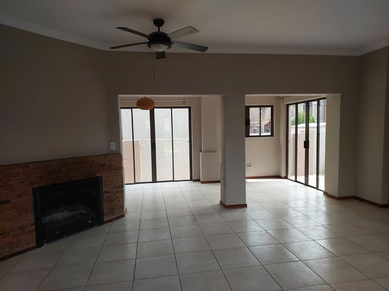 3 Bedroom house for Sale Xanadu  - Photo 4