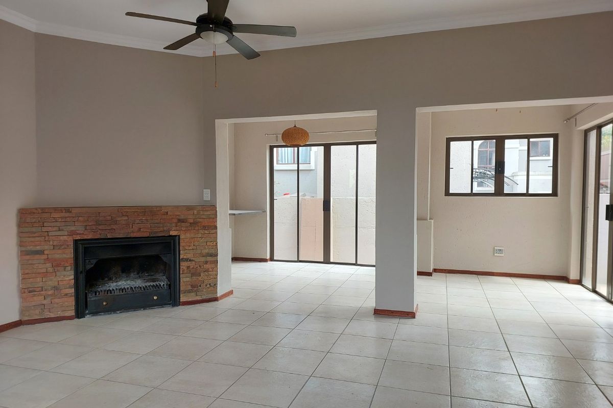 3 Bedroom house for Sale Xanadu  - Photo 3